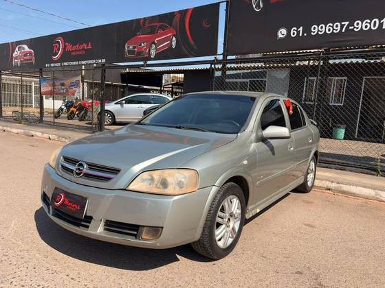 CHEVROLET ASTRA 2.0 MPFI ADVANTAGE 8V FLEX 4P MANUAL CHEVROLET ASTRA 2.0 MPFI ADVANTAGE 8V FLEX 4P MANUAL
